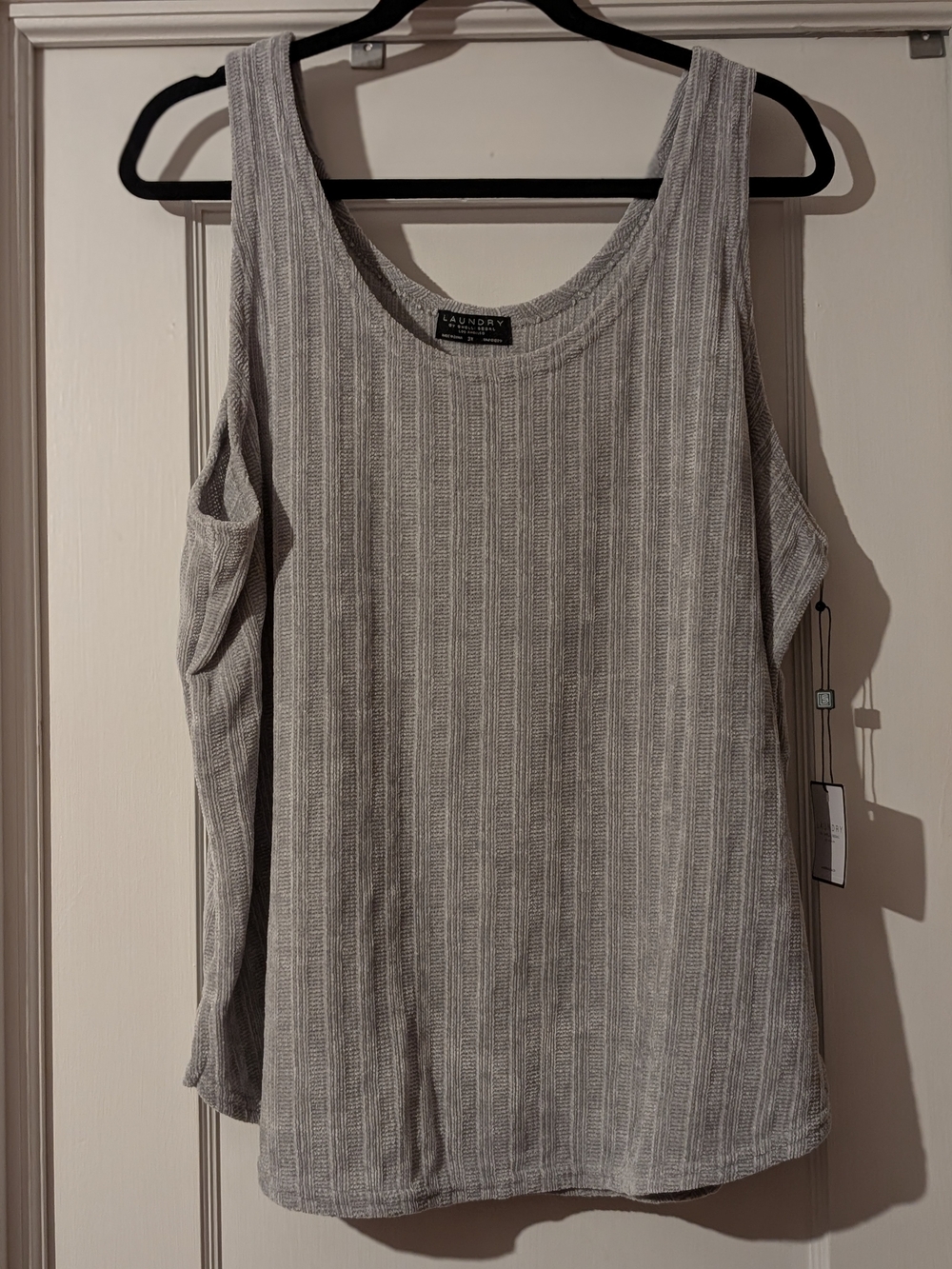 Laundry by Shelli Segal Gray Ribbed Velour Tank Top & Shorts Set